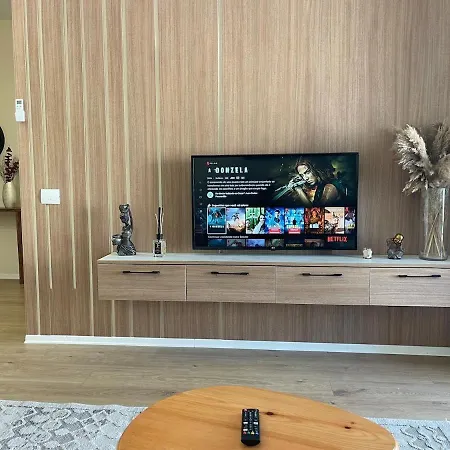 Jona Lovely 2 Bedroom 2 Bathroom Ap Free Parking *