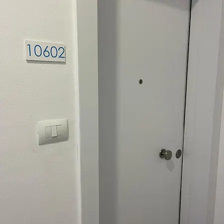 Jona Lovely 2 Bedroom 2 Bathroom Ap Free Parking Apartment